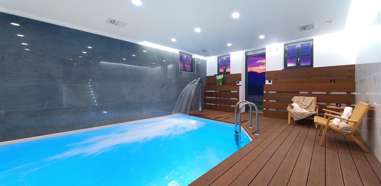 Kores Boutique & 5*